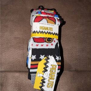 Peanuts Charlie Brown Colorful Character Socks Collection
